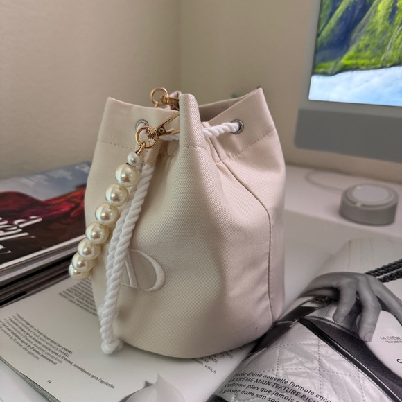 dior trousse pouch with Pearl strap - Picture 2 of 8